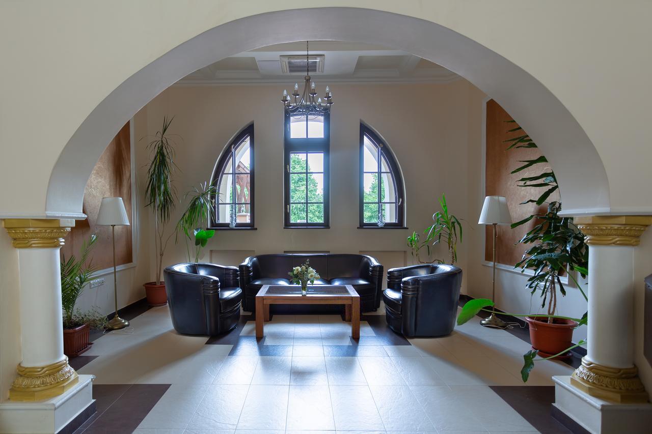 Casa Danielescu Otel Târgu Jiu Dış mekan fotoğraf