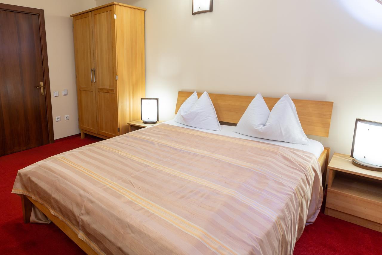 Casa Danielescu Otel Târgu Jiu Dış mekan fotoğraf