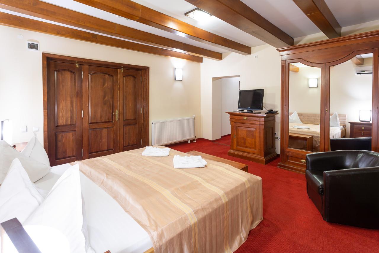 Casa Danielescu Otel Târgu Jiu Dış mekan fotoğraf