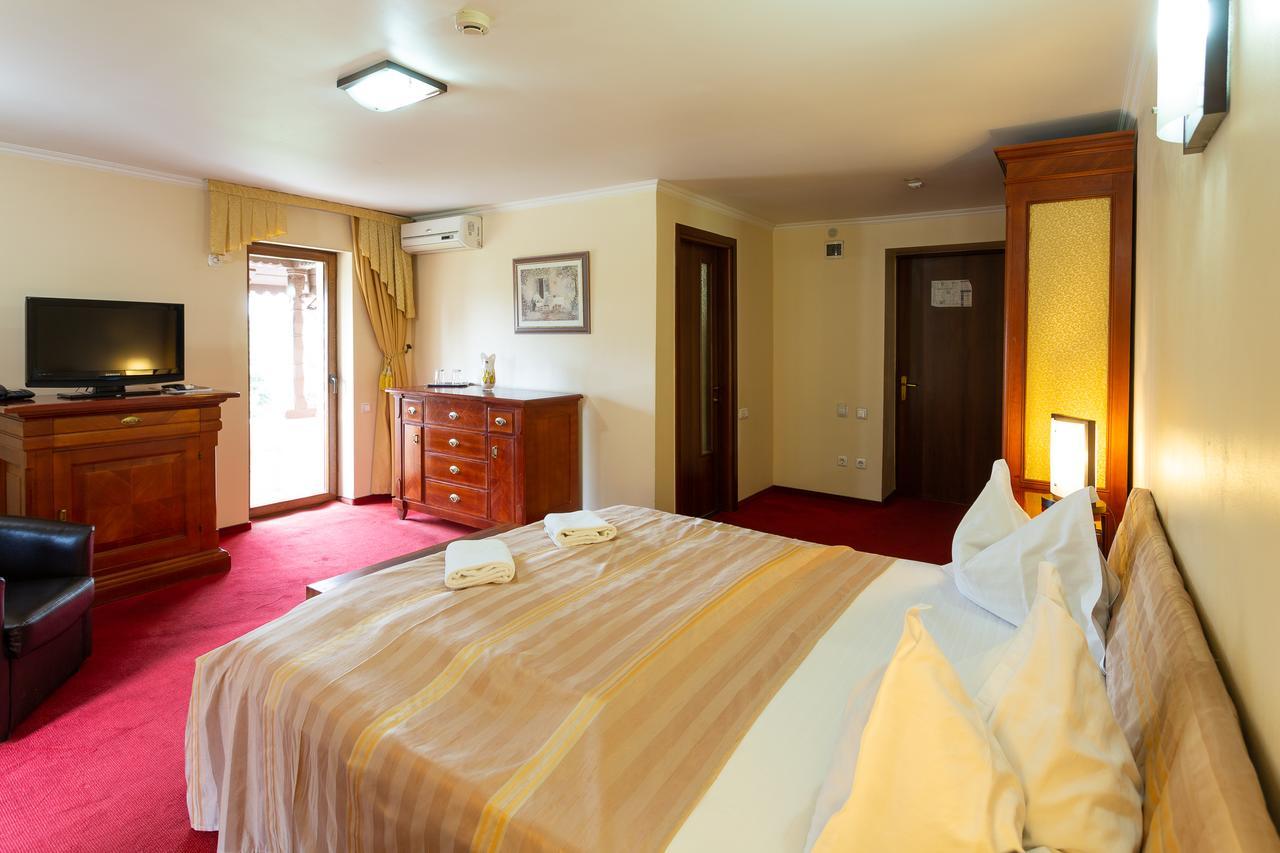 Casa Danielescu Otel Târgu Jiu Dış mekan fotoğraf